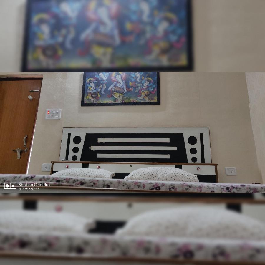 Couple Friendly Hotel - Sunset Orchha Buitenkant foto