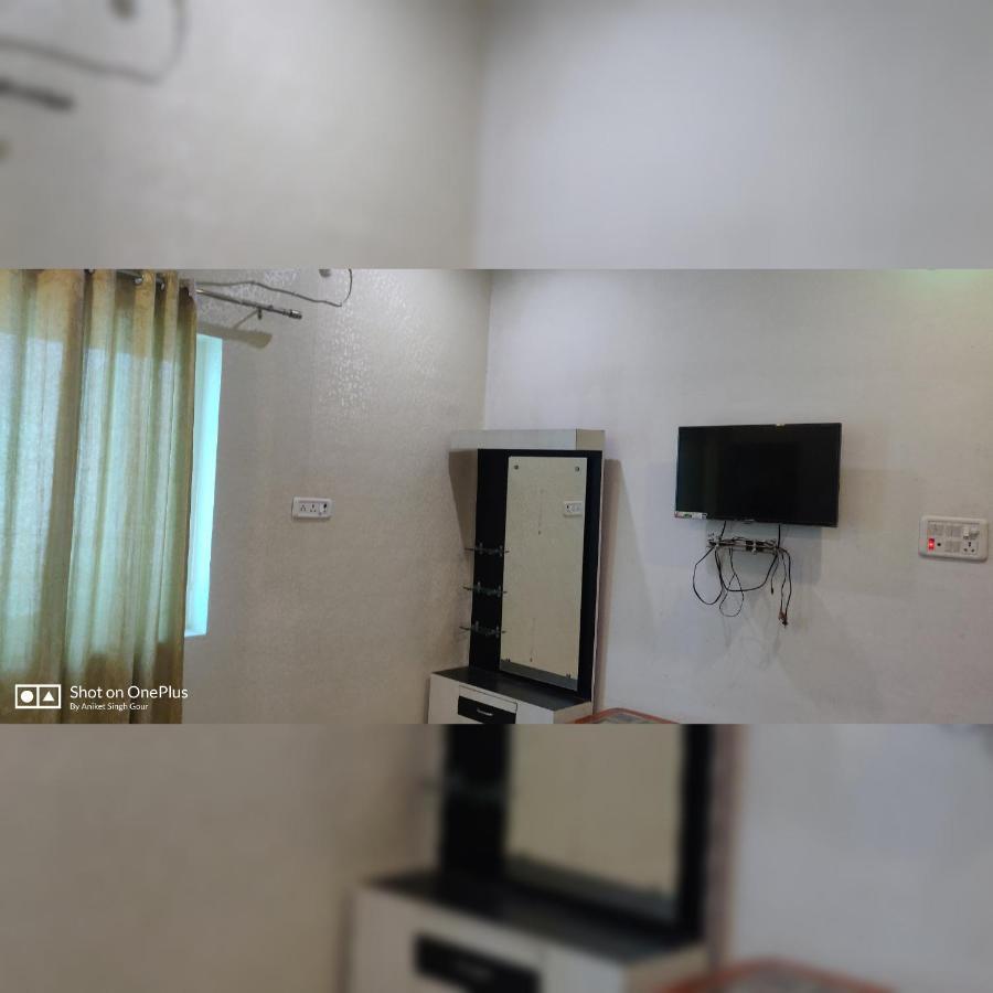 Couple Friendly Hotel - Sunset Orchha Buitenkant foto
