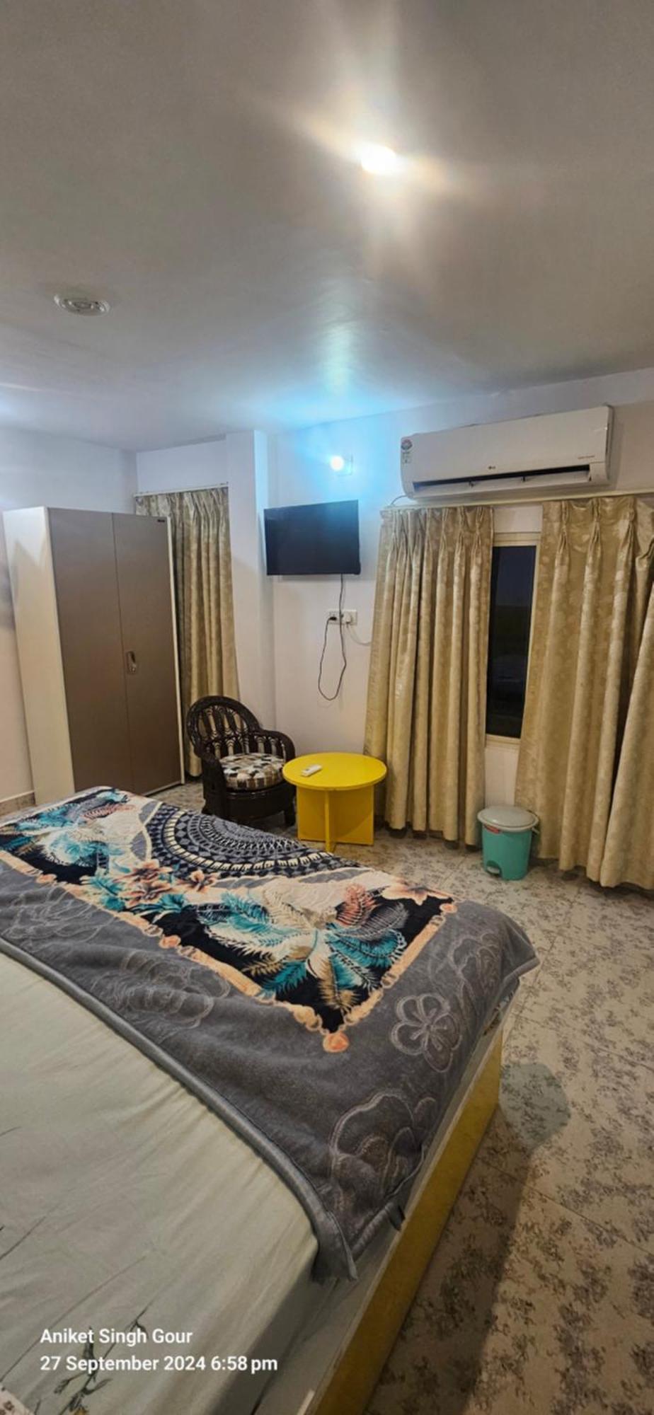 Couple Friendly Hotel - Sunset Orchha Buitenkant foto